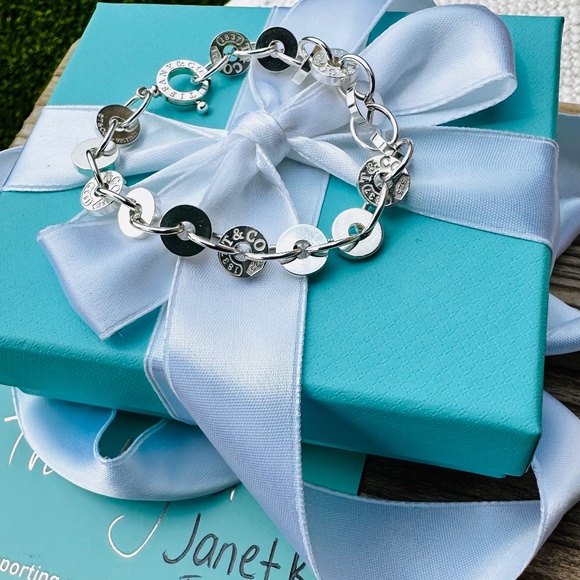 Tiffany & Co. 1837 Circle Link bracelet in Silver, 7" - Picture 2 of 5